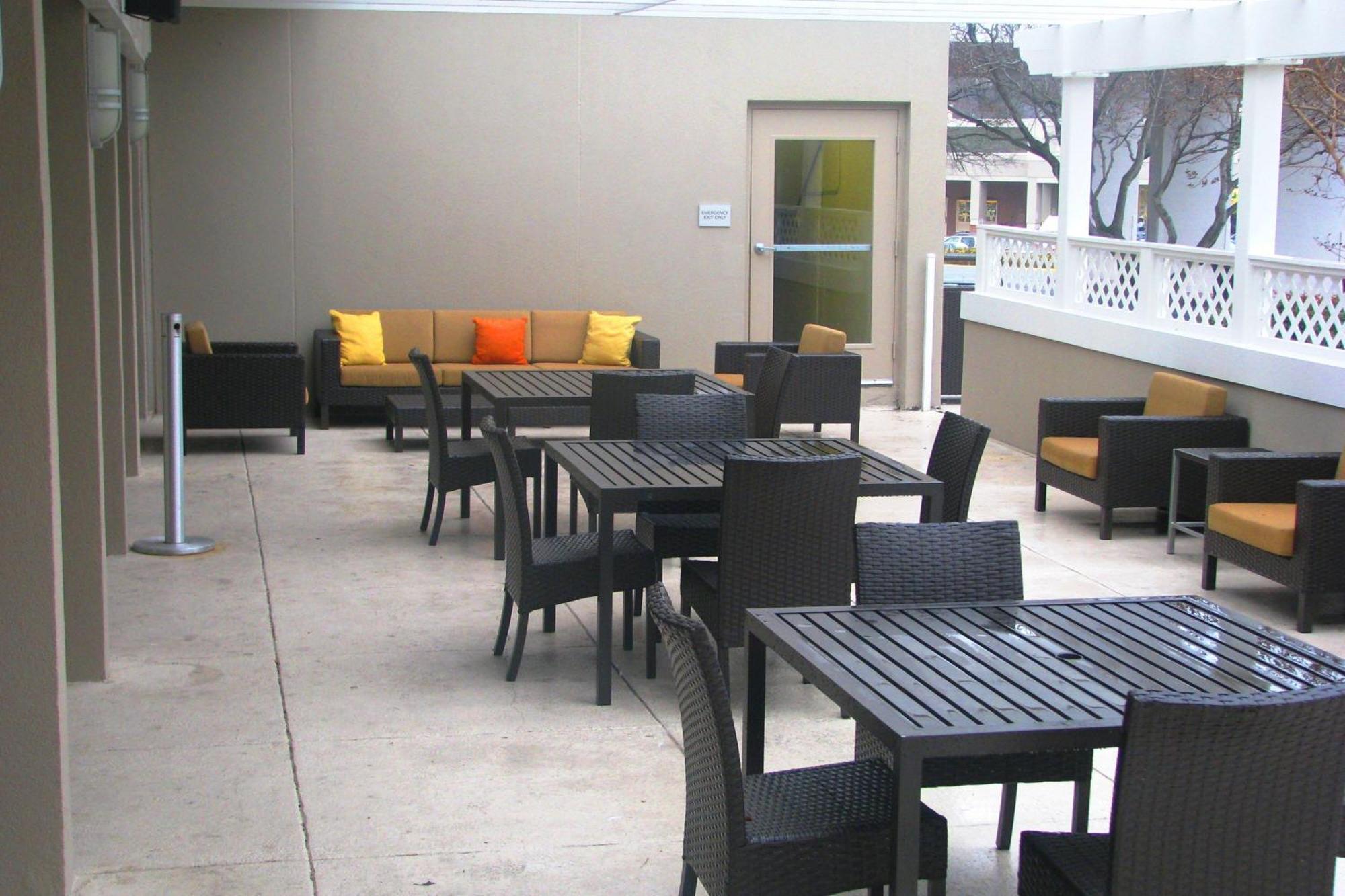Courtyard By Marriott Alexandria Pentagon South Hotel Exterior foto